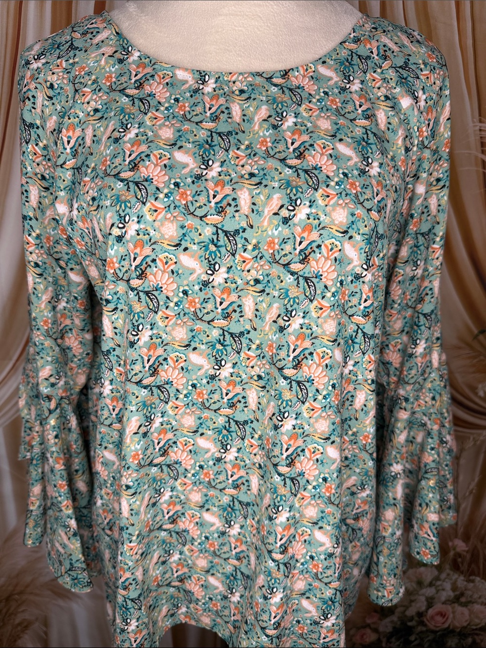 LC Lauren Conrad Mint Green Floral Bell-Sleeve Blouse